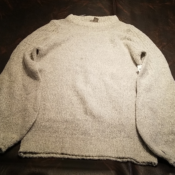 Grey Sweater - Picture 1 of 2